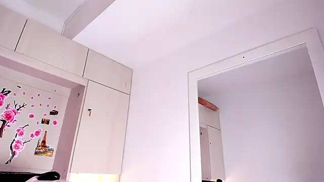 Snapshot of Stefannyevans_ chatting on October 9, 2025, 12:47 pm Stefannyevans online show from October 9, 2025, 12:47 pm