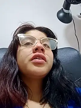 Julieth brown  online show from September 28, 2025, 12:10 pm