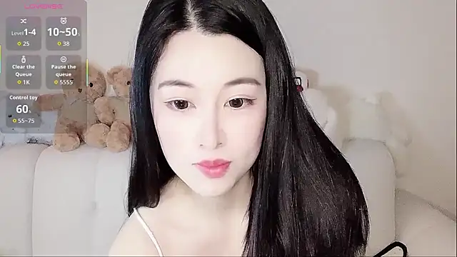 Snapshot of LuLu-Moon chatting on November 2, 2025, 9:00 am LuLu-Moon online show from November 2, 2025, 9:00 am