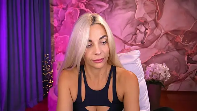 BellaRayyy online show from September 29, 2025, 7:51 pm