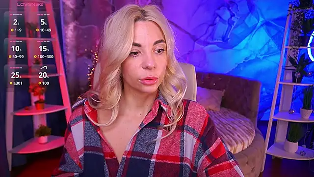 BellaRayyy online show from March 6, 2026, 6:54 am