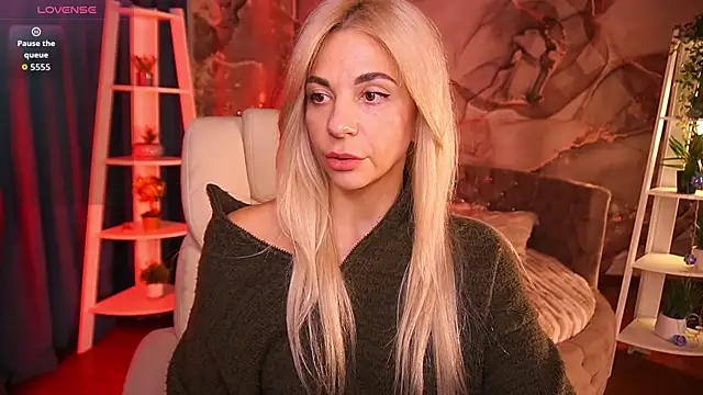 BellaRayyy online show from March 10, 2026, 8:47 pm