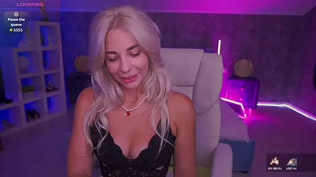 Snapshot of BellaRayyy chatting on June 25, 2026, 1:04 pm BellaRayyy online show from June 25, 2026, 1:04 pm