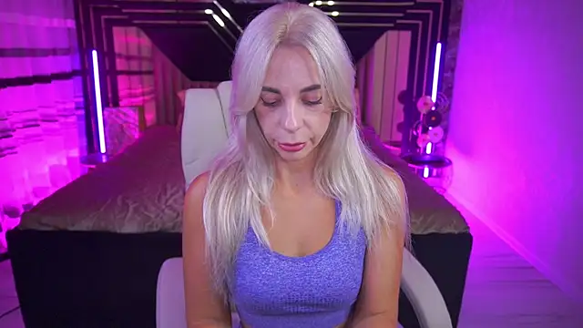 Snapshot of BellaRayyy chatting on July 22, 2026, 1:03 pm BellaRayyy online show from July 22, 2026, 1:03 pm