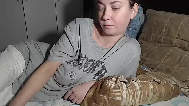 Snapshot of petite_danielle chatting on January 13, 2026, 5:18 pm petite danielle online show from January 13, 2026, 5:18 pm
