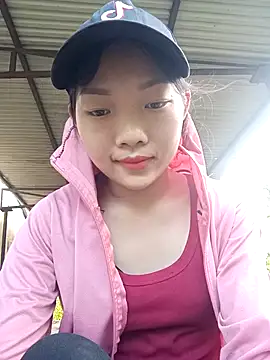 Snapshot of Ananine chatting on September 16, 2025, 7:53 am Ananine online show from September 16, 2025, 7:53 am