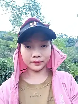 Snapshot of Ananine chatting on November 24, 2025, 11:48 pm Ananine online show from November 24, 2025, 11:48 pm