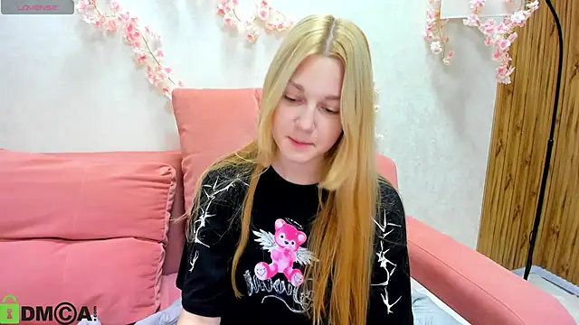 Snapshot of Sylvia_Ortiz chatting on September 14, 2025, 3:27 am Sylvia Ortiz online show from September 14, 2025, 3:27 am