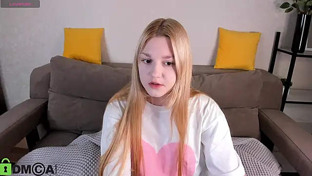 Snapshot of Sylvia_Ortiz chatting on October 10, 2025, 9:41 am Sylvia Ortiz online show from October 10, 2025, 9:41 am