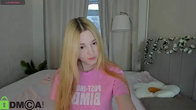 Snapshot of Sylvia_Ortiz chatting on November 13, 2025, 10:03 am Sylvia Ortiz online show from November 13, 2025, 10:03 am