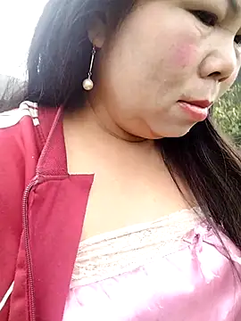 lusy-00 online show from February 18, 2026, 2:07 am