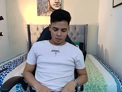 stewart mateo  online show from October 19, 2025, 2:12 am