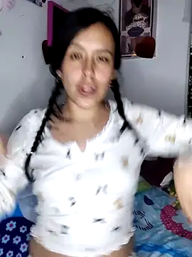 Snapshot of Queen_Ashly chatting on June 5, 2026, 2:29 am Queen Ashly online show from June 5, 2026, 2:29 am