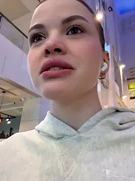 Snapshot of SMELLSEX chatting on November 19, 2025, 4:51 pm SMELLSEX online show from November 19, 2025, 4:51 pm