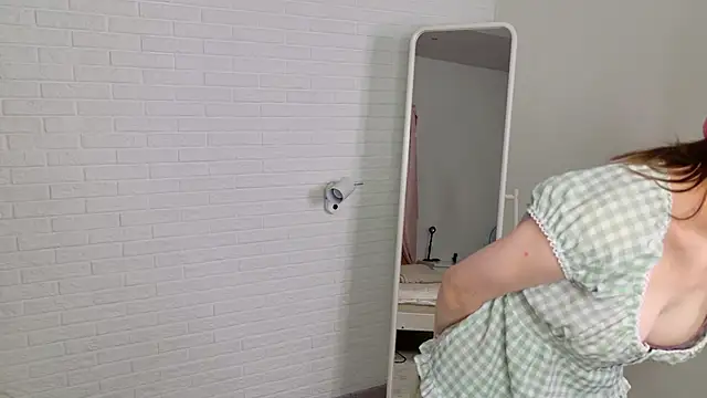 Snapshot of Katie_ktk chatting on September 27, 2025, 1:49 pm Katie ktk online show from September 27, 2025, 1:49 pm