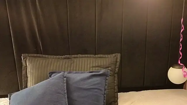 LiaMonroee  online show from June 11, 2026, 12:25 pm