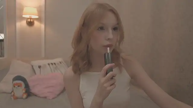 claire bennett online show from October 9, 2025, 12:52 am