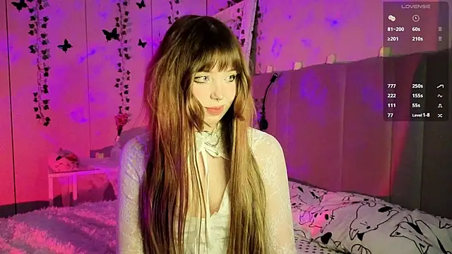 Snapshot of RileyVice chatting on November 12, 2025, 8:26 am RileyVice online show from November 12, 2025, 8:26 am