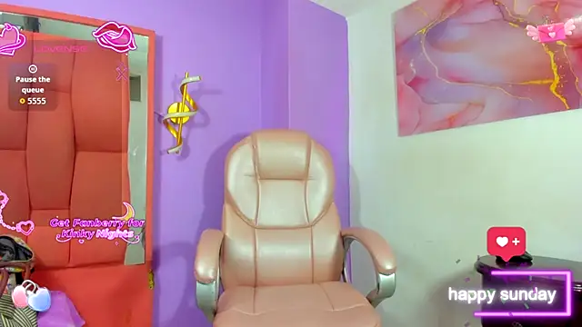 VICTORIAOBEY online show from November 17, 2025, 9:31 pm