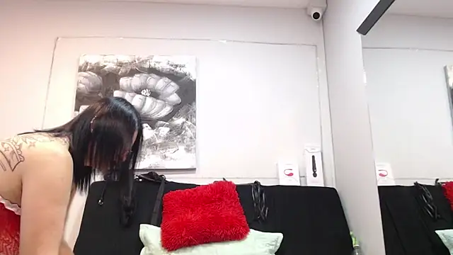 DonnaJoness online show from February 4, 2026, 9:09 pm