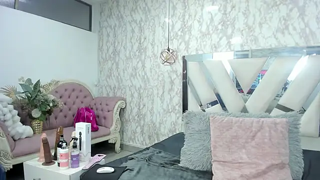 Candy Hott7 online show from March 4, 2026, 10:27 pm