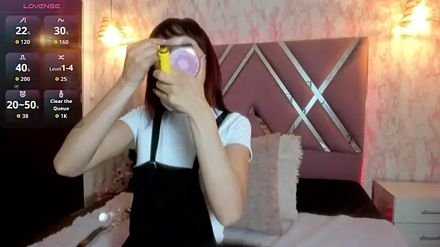 Candy Hott7 online show from March 19, 2026, 11:47 am