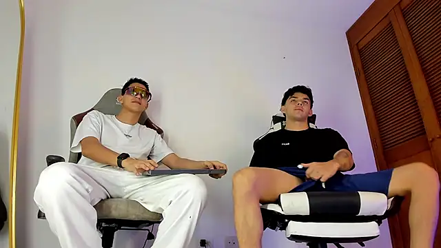 sotooliver3 online show from March 7, 2026, 2:52 am