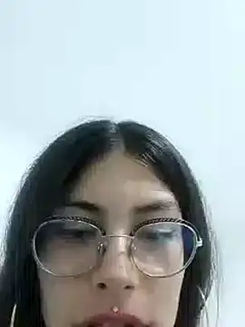 Snapshot of Kylie_Rivers chatting on September 29, 2025, 12:27 am Kylie Rivers online show from September 29, 2025, 12:27 am