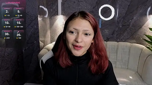 Snapshot of Mary_Luxx_TP chatting on October 15, 2025, 3:28 am Mary Luxx TP online show from October 15, 2025, 3:28 am