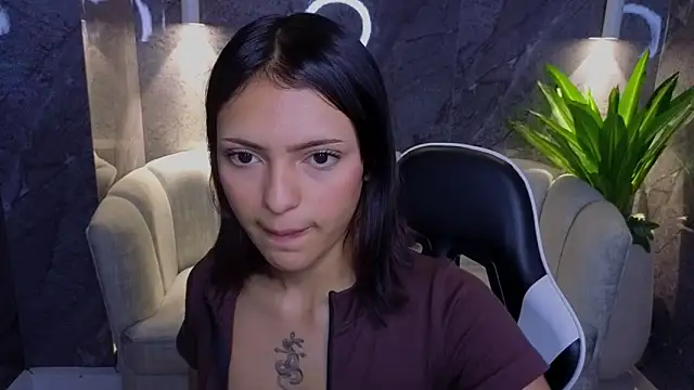 Snapshot of Mary_Luxx_TP chatting on November 14, 2025, 3:16 am Mary Luxx TP online show from November 14, 2025, 3:16 am