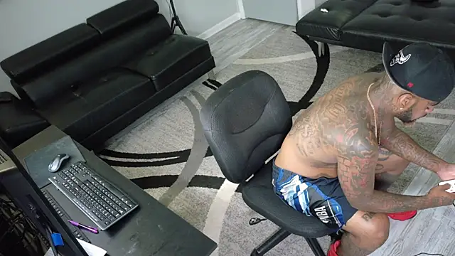 SLANGONDEMHOES online show from September 15, 2025, 3:45 pm