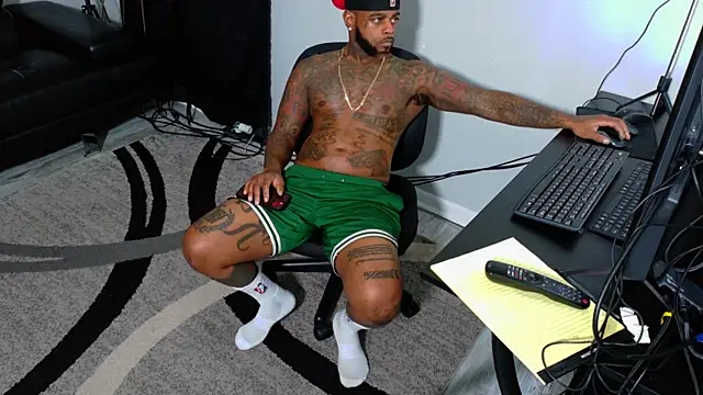 SLANGONDEMHOES online show from November 22, 2025, 8:08 pm