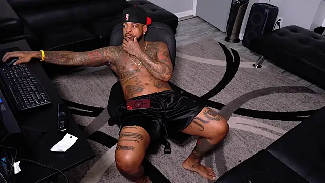 SLANGONDEMHOES online show from February 4, 2026, 1:17 pm