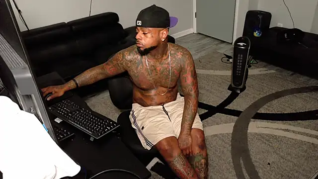 SLANGONDEMHOES online show from April 30, 2026, 4:24 pm