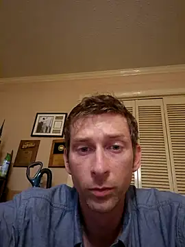 Snapshot of mresquared chatting on May 18, 2026, 3:57 am mresquared online show from May 18, 2026, 3:57 am