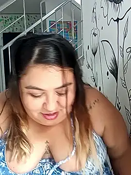 curvy diva  online show from September 29, 2025, 2:00 pm