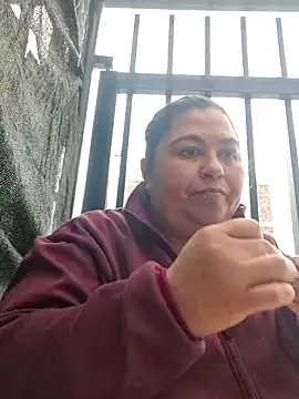 curvy diva  online show from September 30, 2025, 2:11 pm