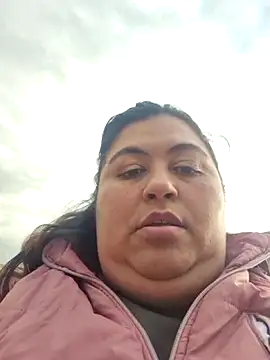 curvy diva  online show from November 19, 2025, 9:59 pm