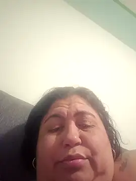 curvy diva  online show from January 7, 2026, 4:26 am