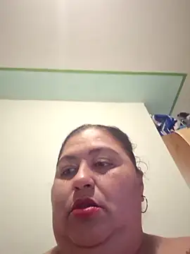 curvy diva  online show from February 5, 2026, 2:38 am