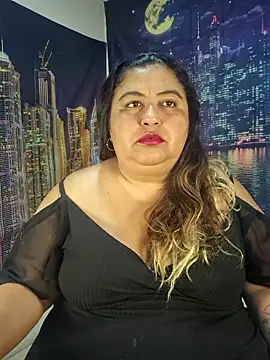 curvy diva  online show from April 27, 2026, 10:13 am