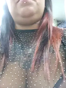 snow belle online show from November 7, 2025, 10:54 pm