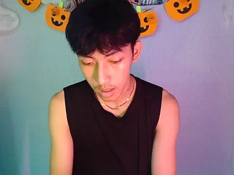 Make your ladyxx online show from October 17, 2025, 6:49 am