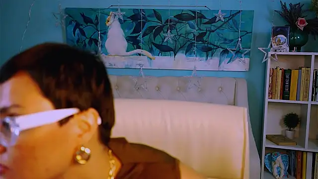 Snapshot of LauraDavidsons chatting on September 19, 2025, 4:40 pm LauraDavidsons online show from September 19, 2025, 4:40 pm