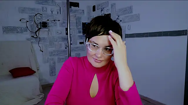 Snapshot of LauraDavidsons chatting on October 8, 2025, 4:26 pm LauraDavidsons online show from October 8, 2025, 4:26 pm