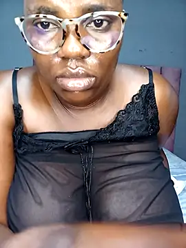 Snapshot of TheSpiceyQueen chatting on November 30, 2025, 8:18 am TheSpiceyQueen online show from November 30, 2025, 8:18 am