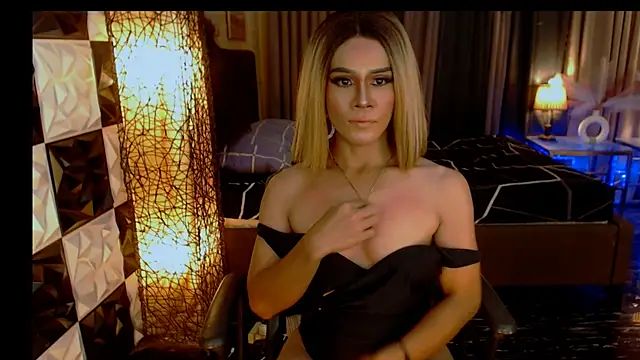 Snapshot of ElegantKellyTS chatting on November 8, 2025, 7:19 am ElegantKellyTS online show from November 8, 2025, 7:19 am