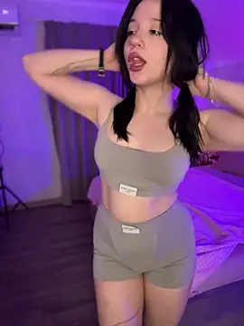 YourLittleDevil online show from March 12, 2026, 5:24 am