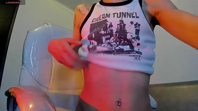 Snapshot of Angeel_of_lust chatting on November 2, 2025, 4:31 pm Angeel of lust online show from November 2, 2025, 4:31 pm