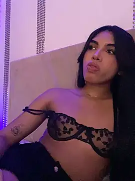 VeronicaSaenzx online show from February 2, 2026, 9:46 pm